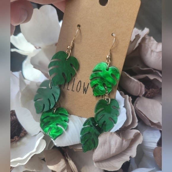 Willow May Leaf Green Jungle Earrings - Picture 1 of 1